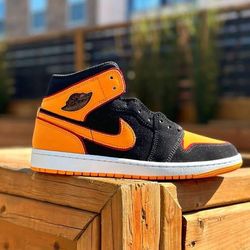 Jordans 2 Pairs - Size 9.5