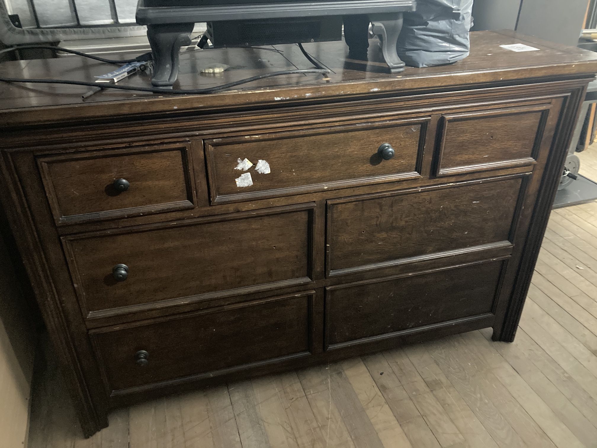 Dresser