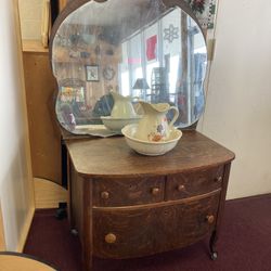 Dresser 