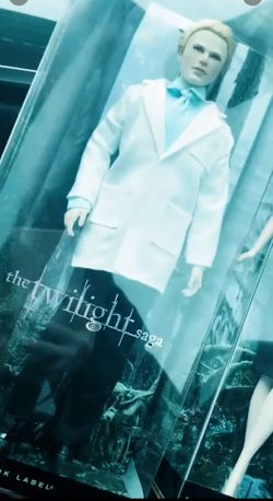 Twilight matte dolls 