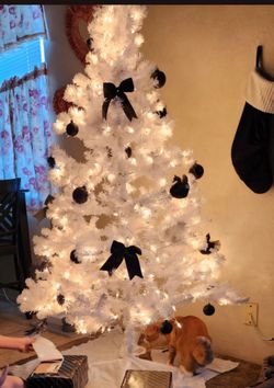 Artificial Christmas Tree (white)