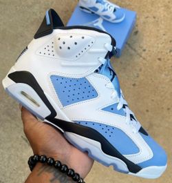 Jordan 6 UNC Sz-10.5