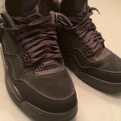 Jordan 4 Black Cat
