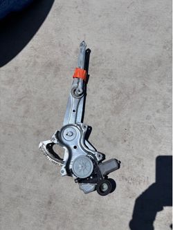 2008’ - 2013’ Toyota Highlander Front Driver Window Regulator