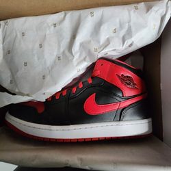 Air Jordan 1 Mid