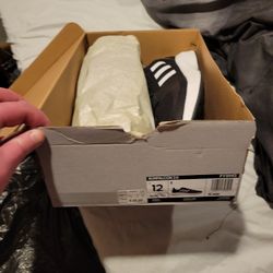 Mens Size 12 Adidas