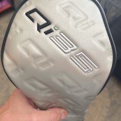 TaylorMade Qi35 R handed Driver