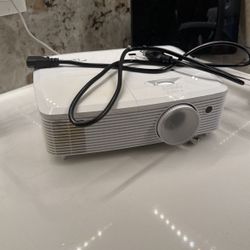 Optoma Projector 