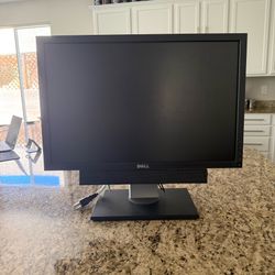 24” Dell Monitor with Built-in Soundbar - Great Condition!