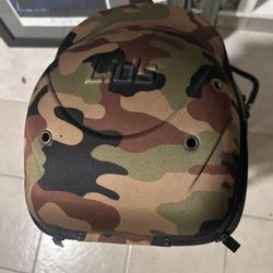 Lids brand camo patterned hat carrier case