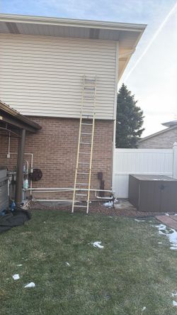 Extension Ladder. 20 Foot 