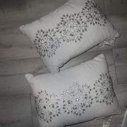 Two Glamorous White Pillows Great Condition None Pets Or Smoke 