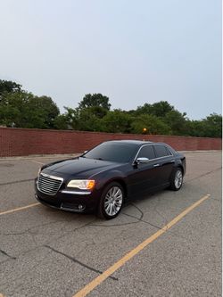 2011 Chrysler 300 Limited – Clean Title