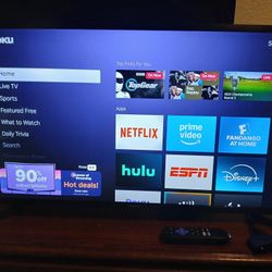 Samsung HDTV 1080p 32" with Roku and Remote 