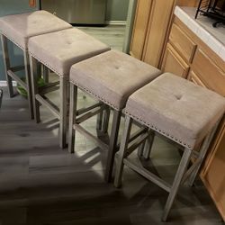 4 Indoor Bench Seats 