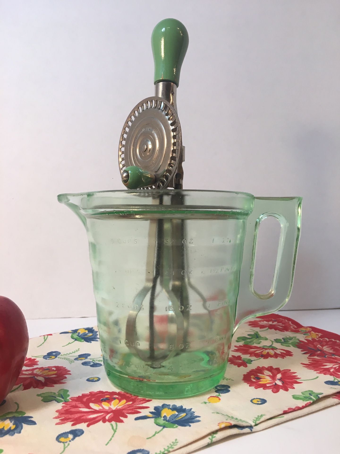 Apple Green Electric Beater Electric Mixer Glass Measuring Cup Jar