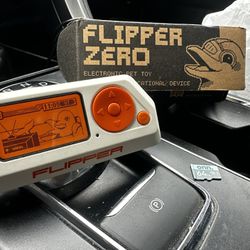 Flipper Zero  ( Electronic Pet Toy ) 
