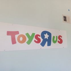 TOY'S R US  Memorabilia 