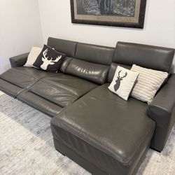 Macys Nevio Couch - 4 piece leather sectional