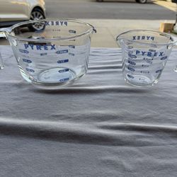Pyrex Measuring Bowl and Cup Set