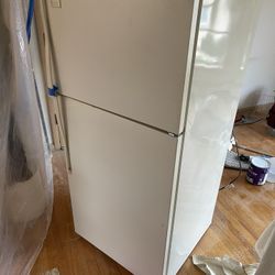 Whirlpool Ref ridge Still Works Had A Bit Of Water In The Fridge Area But Not Bad