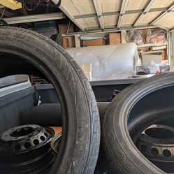 2 Tires 285/45R22 114V