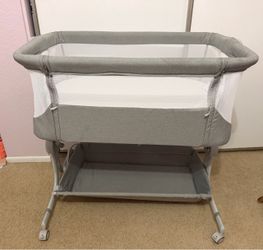Cowiewie bedside bassinet