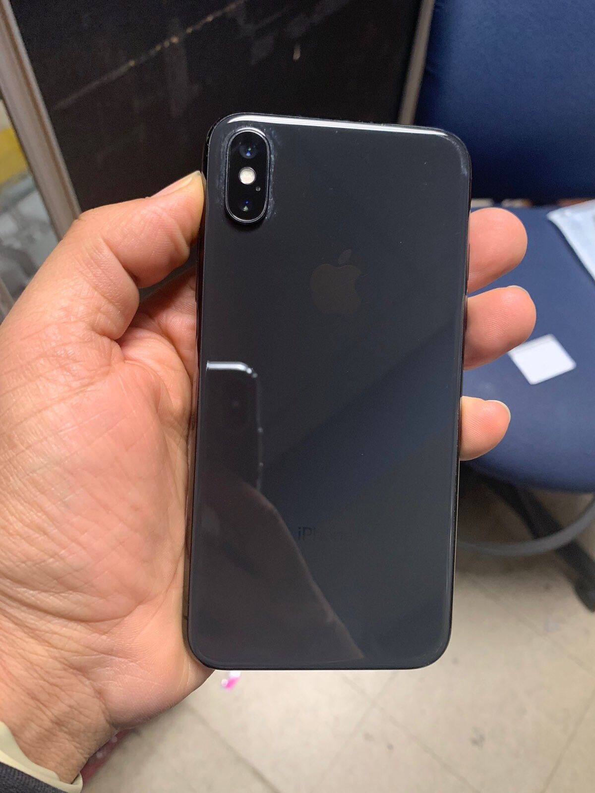 Factory Unlocked Apple iPhone X. , Sold with warranty - 64 gb