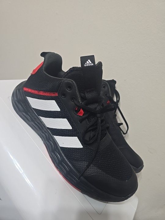 ADIDAS OWNTHEGAME 2.0 MEN'S BASKETBALL SHOES FOR ALL-GAME COMFORT Size 9