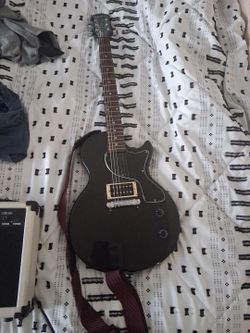 Epiphone 6-string guitar w/ amp!