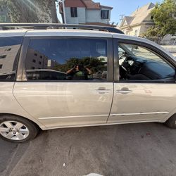 2005 Toyota Sienna