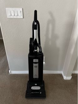 SEBO X4 automatic upright vacuum with 5 extra bags