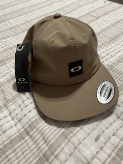 Oakley Cap