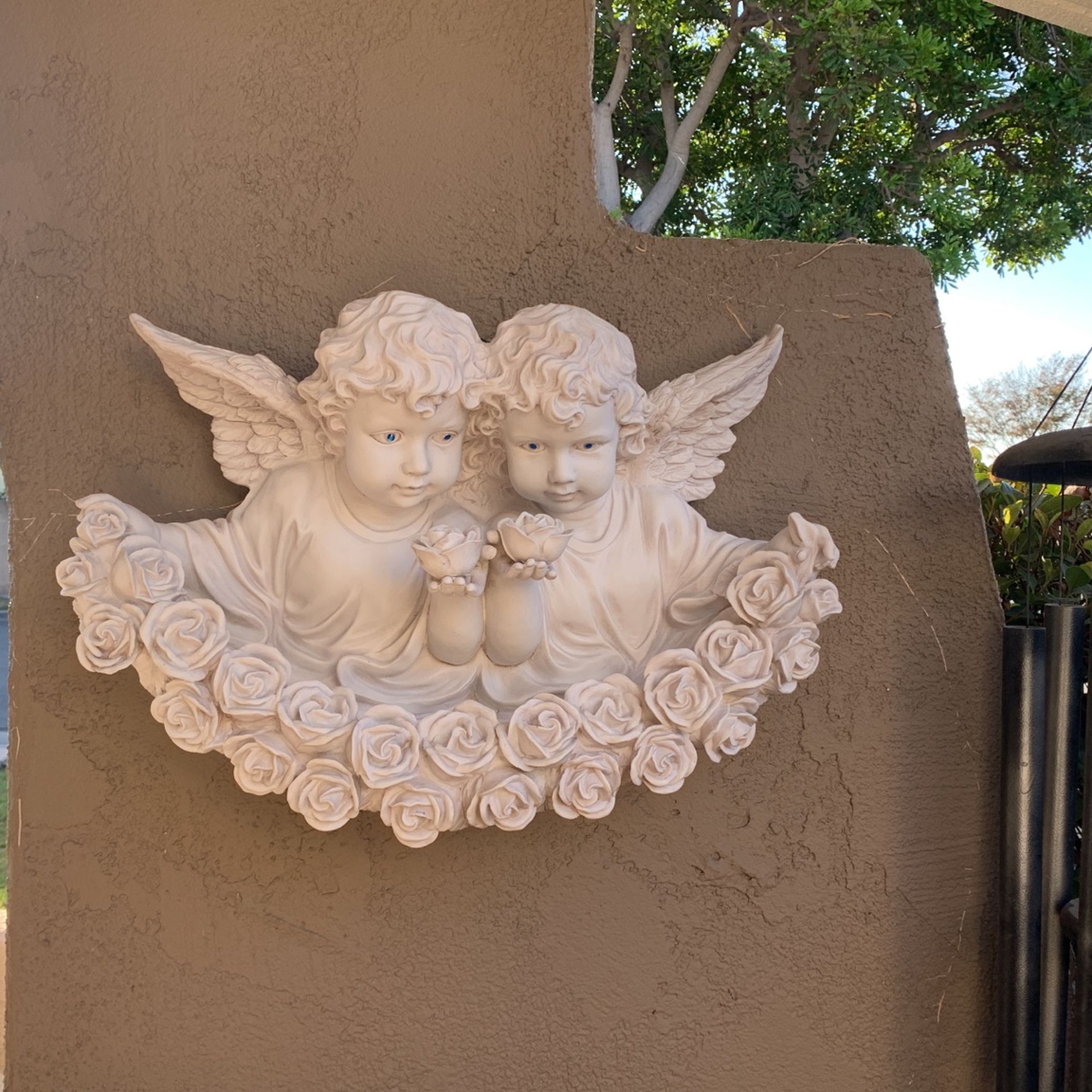 Jared Garden Wall Hanging Statue , 1’6” length and width is 2 feet