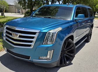 CADILLAC ESCALADE/. YEAR 2017