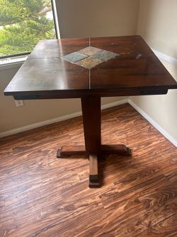 High top Pub Table