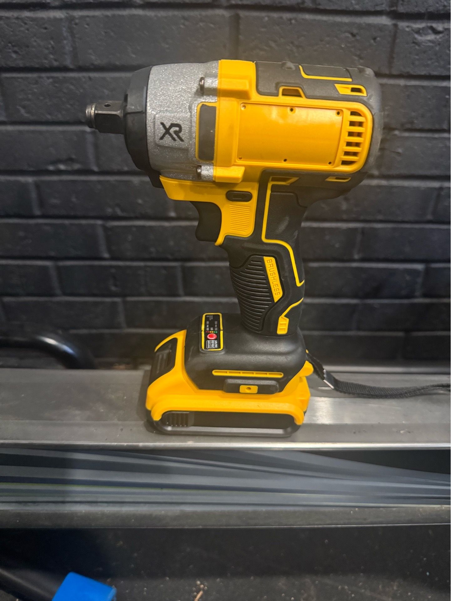 21V Cordless Impact Wrench Kit- 2 Batteries