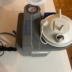 Medical suction machine 