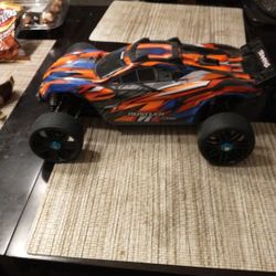 Traxxas Rustler 4x4