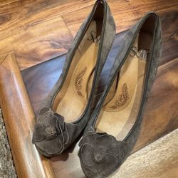 Sofft Women’s Suede Heels 7.5W – New