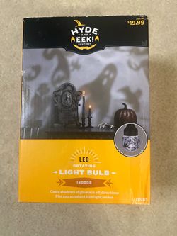 Hyde and EEK! LED Rotating Halloween Light Bulb