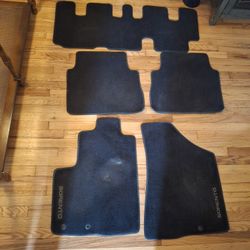 2012 Kia Sorento Front, Back, And Third Row Floor Mats 