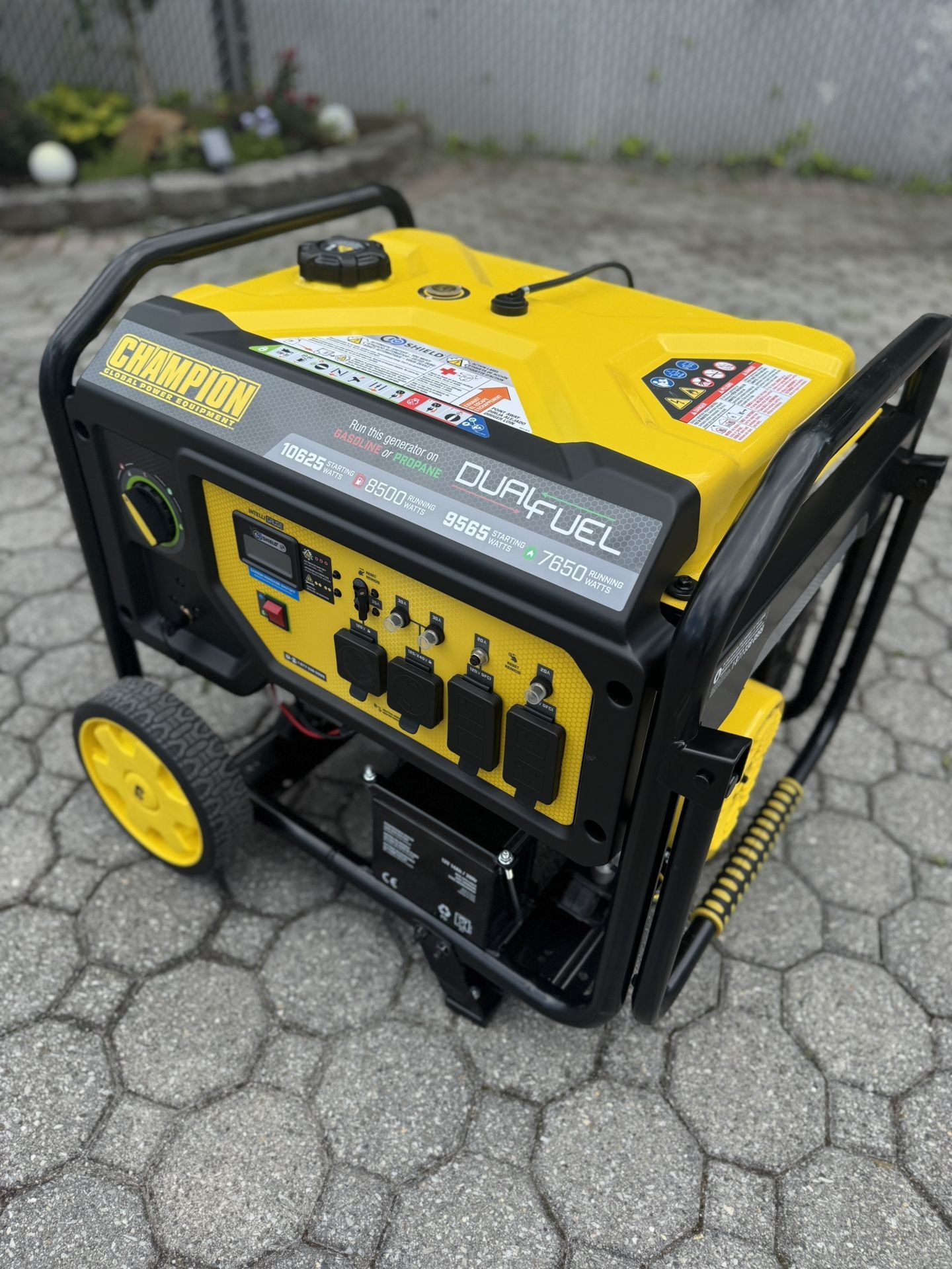Champion 8500/10625 DualFuel Generator