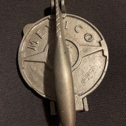 Vintage 10 inch Tortillera New