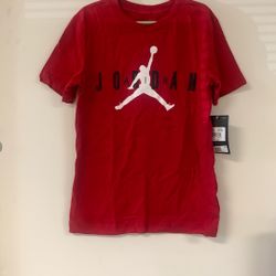Nike Jordan Boy’s Logo T-Shirt. Sz S. Red/White /Black. Gt