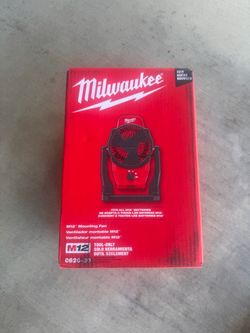 Milwaukee M12 Mounting Fan  plus batteries firm$$$
