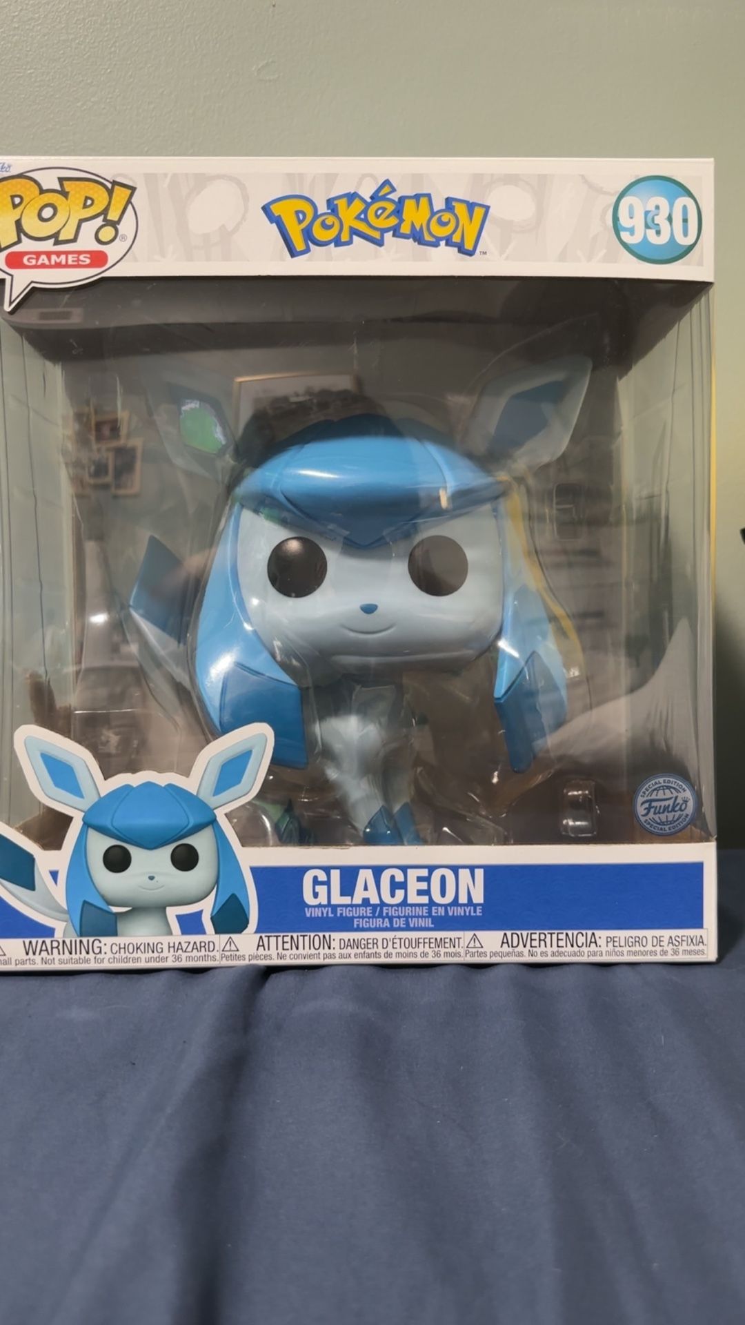 Glaceon Jumbo Funko Pop