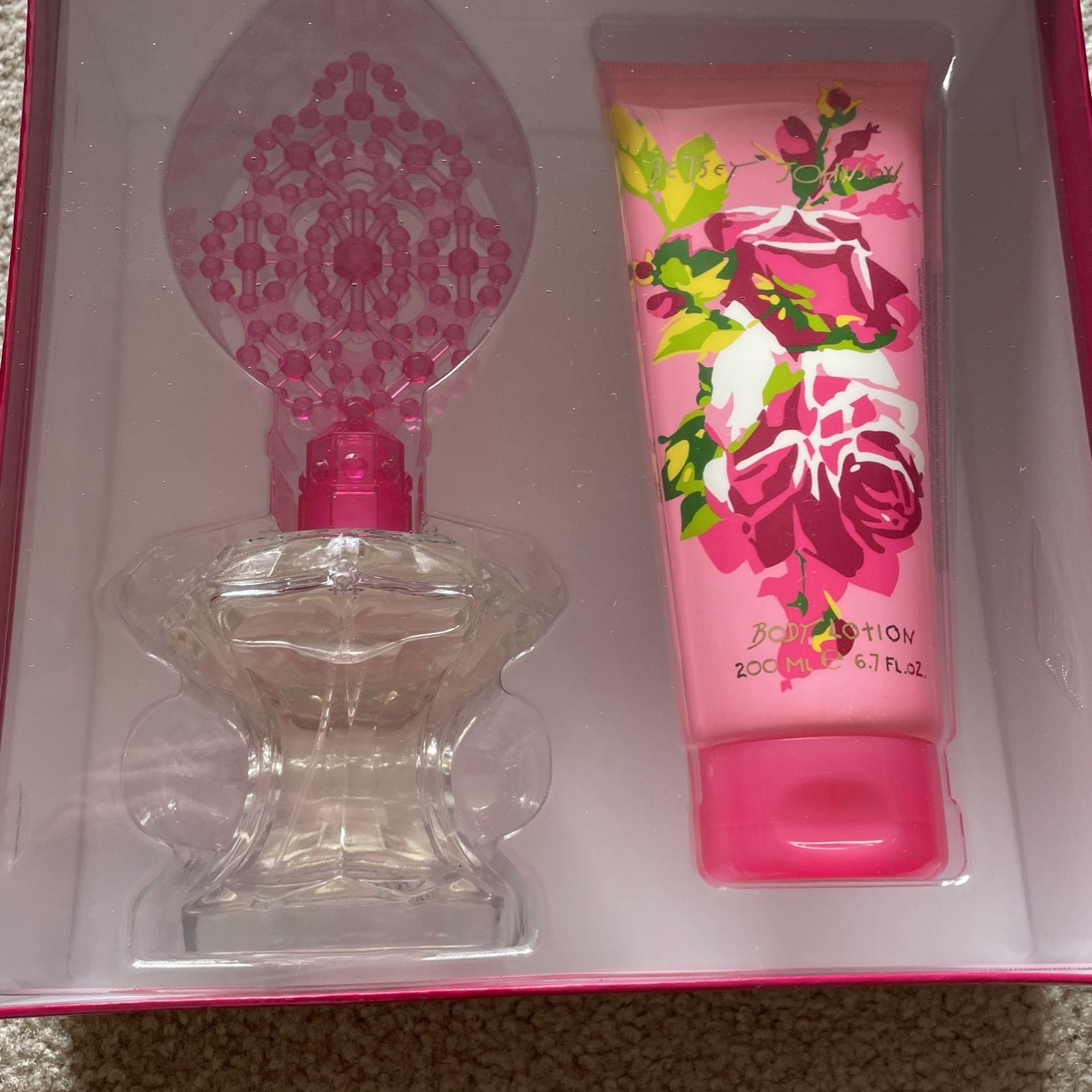 Betsey Johnson Gift Set