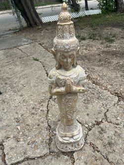 Thai Buddha Garden Statue