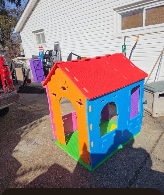 Price Is Firm.. Children's Indoor Outdoor Foam Playhouse